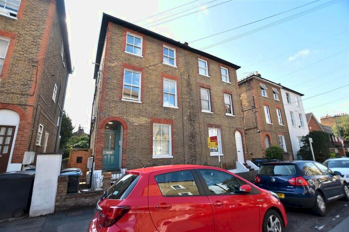 1 Bedroom Flat To Rent In St. Andrews Road, Surbiton, KT6
