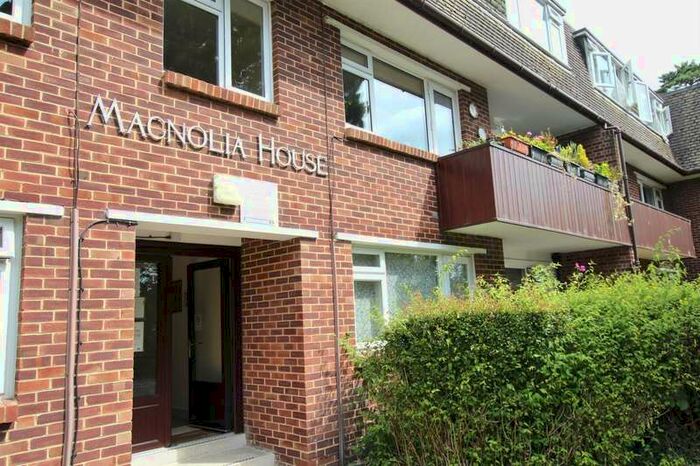 2 Bedroom Property To Rent In Redhill Drive Bournemouth, BH10