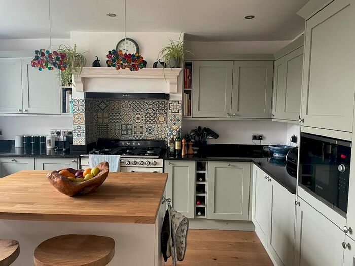 3 Bedroom Property To Rent In St Oswalds Road, Bristol, BS6