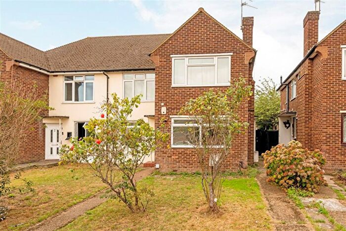 2 Bedroom Flat To Rent In Bromhedge, Eltham, SE9