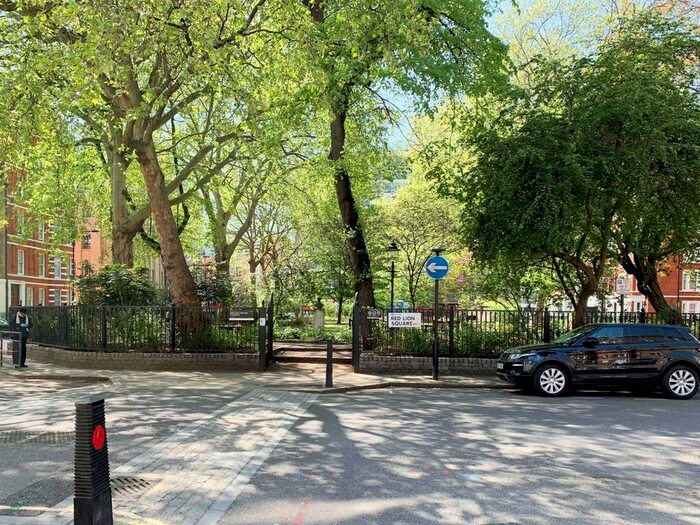 1 Bedroom Flat To Rent In Red Lion Square, Bloomsbury, London, WC1R