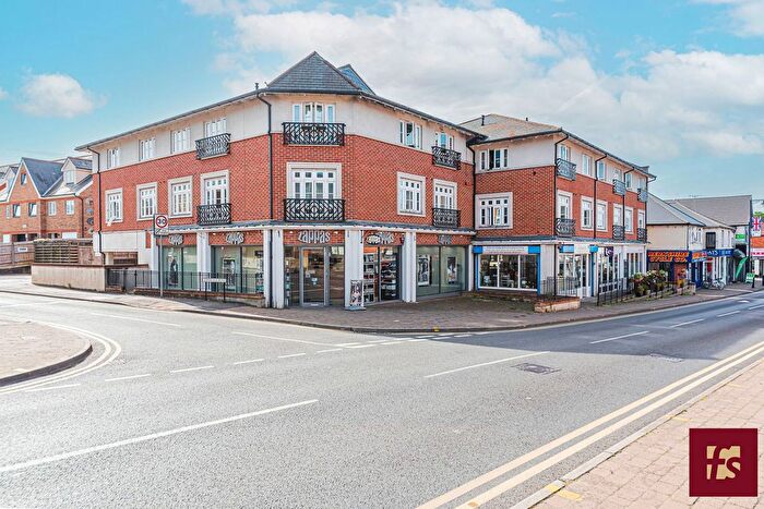 1 Bedroom Flat To Rent In Parkfield House, Cambridge Road, Crowthorne, Berkshire, RG45