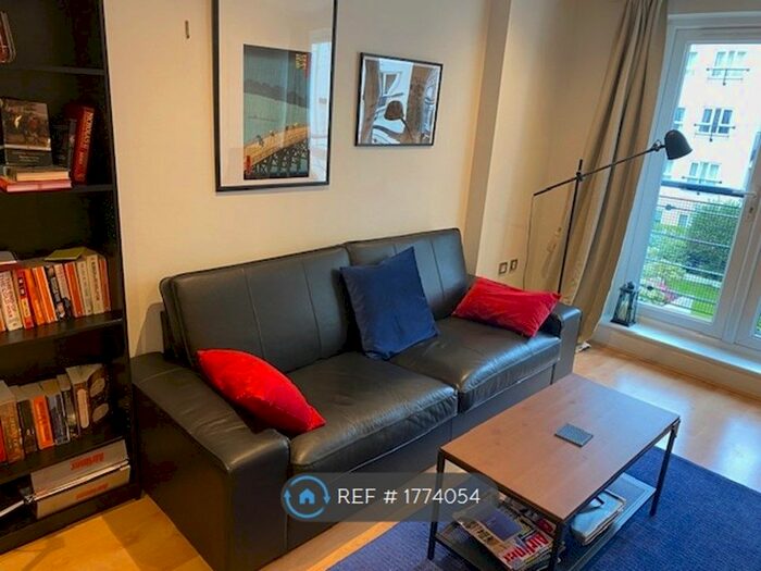 1 Bedroom Flat To Rent In Earlsfield House, Kingston Upon Thames, KT2