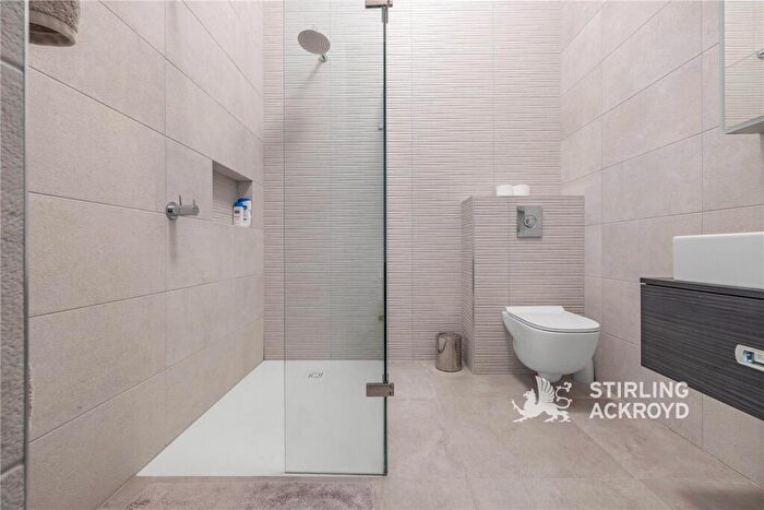 1 Bedroom Apartment To Rent In Bethnal Green Road, Bethnal Green, London, E2