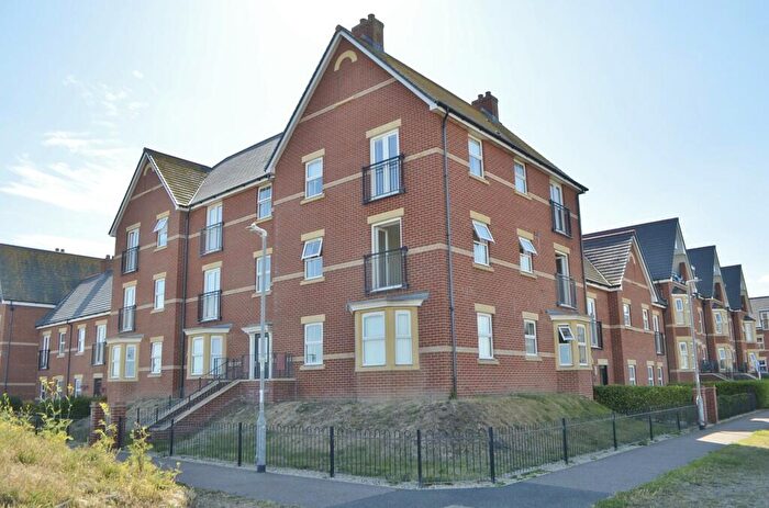 2 Bedroom Apartment For Sale In Marine Parade Walk, Felixstowe, IP11