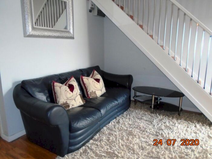 2 Bedroom Flat To Rent In Wallace Road, Selly Park, Birmingham, B29
