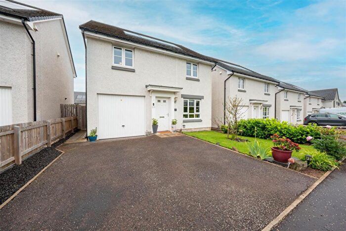 4 Bedroom Property For Sale In Auld Mart Road, Huntingtower, Perth, PH1