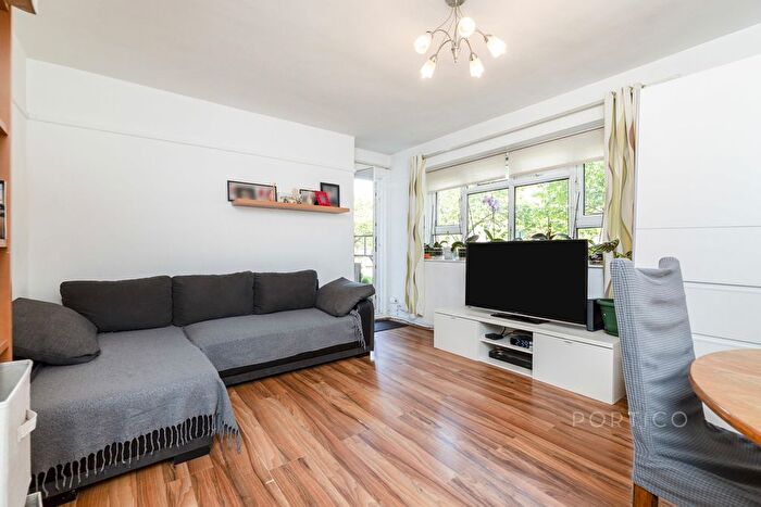 2 Bedroom Property To Rent In Prospect Hill, London, E17
