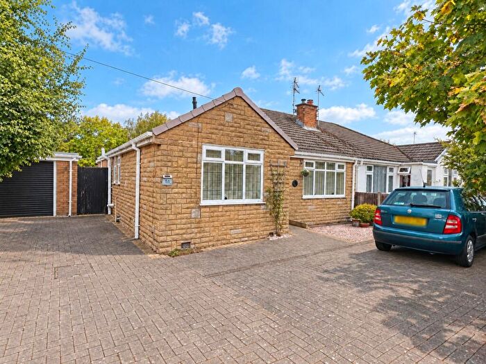 2 Bedroom Semi-Detached Bungalow For Sale In Bridgenorth Road, Wirral, CH61