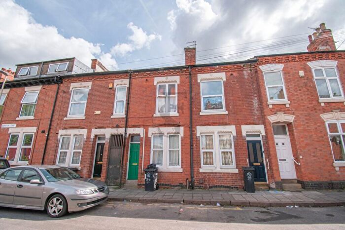 2 Bedroom Terraced House For Sale In Evington Street, Highfields, LE2