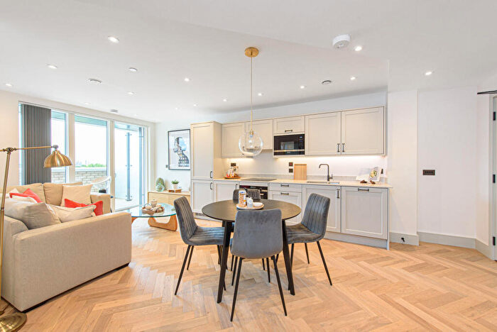 2 Bedroom Flat For Sale In Clifton Mansions, Willesden Green, NW2