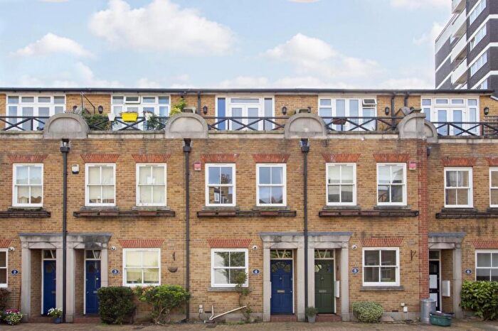 3 Bedroom Town House To Rent In Old Dairy Mews, Kentish Town Road, NW5