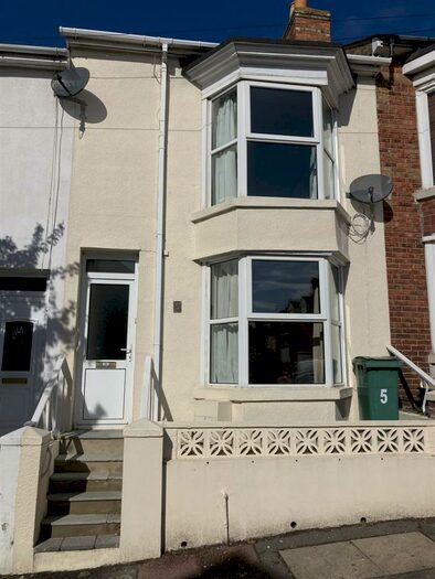 2 Bedroom House To Rent In Garden Road, Folkestone, CT19