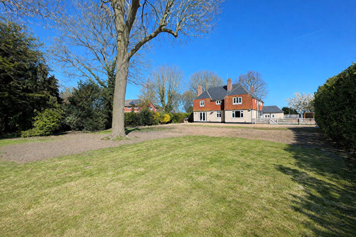 5 Bedroom Detached House For Sale In Clough Road, Gosberton Risegate, PE11