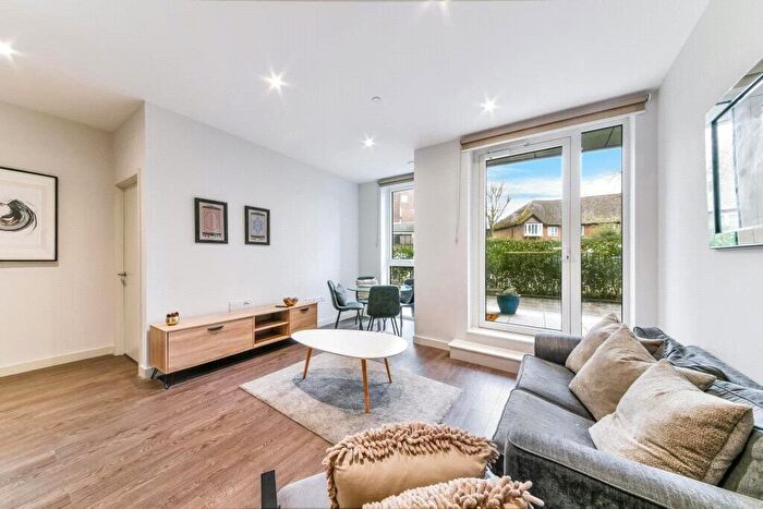 1 Bedroom Apartment To Rent In Sandpiper Building, Newnton Close, London, N4