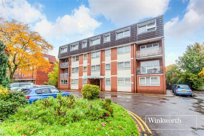 3 Bedroom Flat To Rent In Ballards Lane, Finchley N3