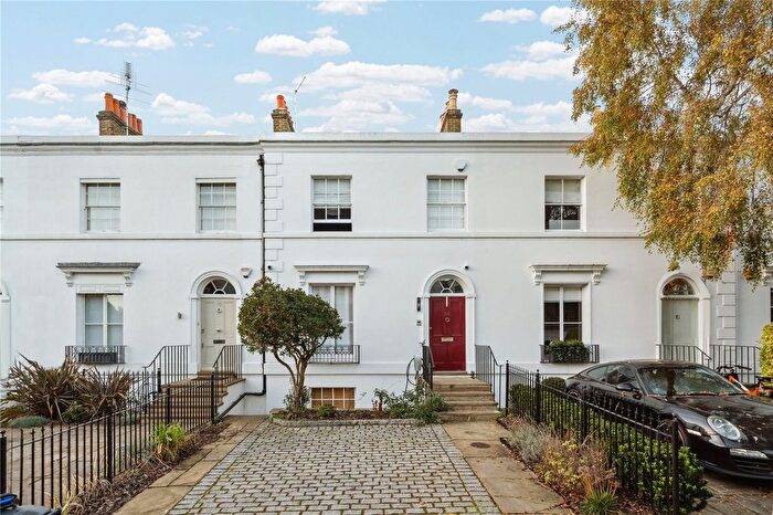 3 Bedroom Terraced House To Rent In Old Palace Lane, Richmond, TW9