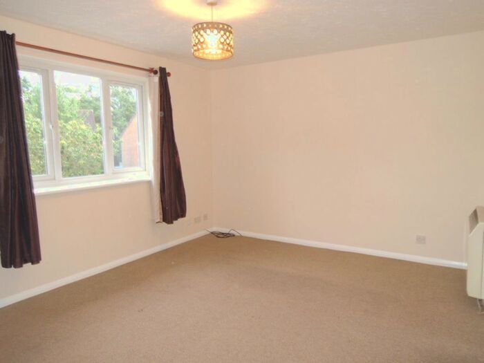 1 Bedroom Flat To Rent In Dale Close, Stanway, Colchester, CO3