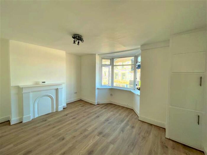 1 Bedroom Apartment To Rent In Camden Road, Tunbridge Wells, Kent, TN1