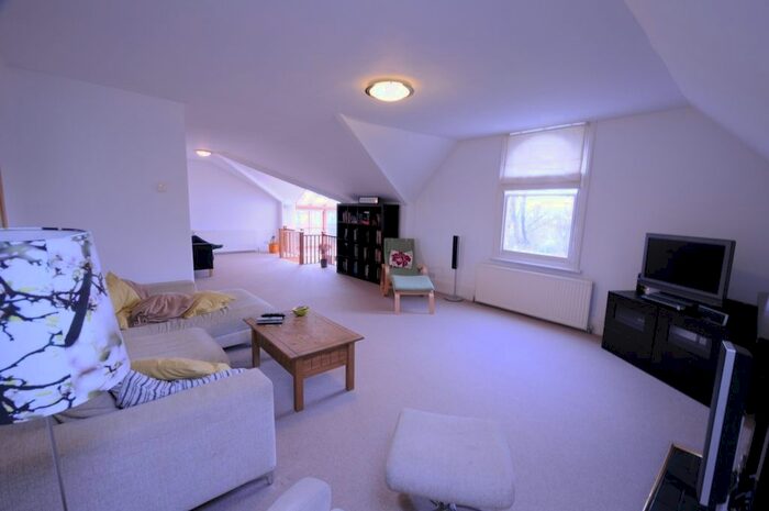 1 Bedroom Flat To Rent In Westcombe Park Road, Blackheath, SE3