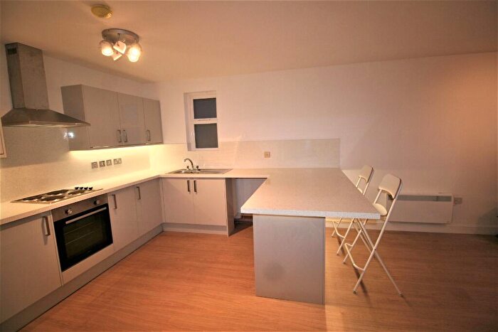 2 Bedroom Flat To Rent In Hadfield Close, Rusholme, Manchester, M14