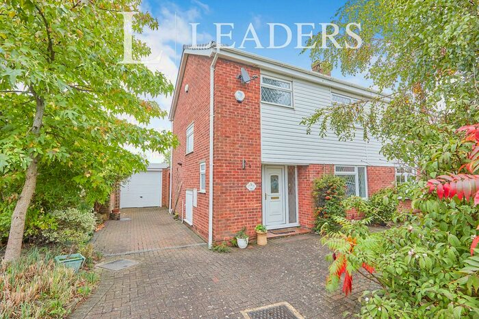 3 Bedroom Semi-Detached House To Rent In Laburnum Crescent, Swanwick, Alfreton, DE55