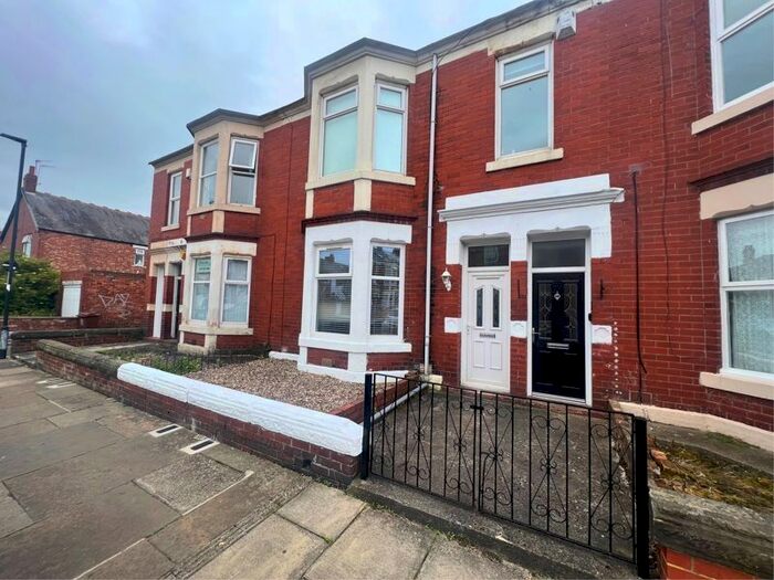 2 Bedroom Flat To Rent In Warton Terrace, Heaton, Newcastle Upon Tyne, NE6
