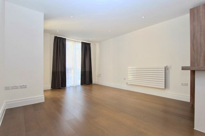 1 Bedroom Apartment To Rent In Queenshurst, KT2