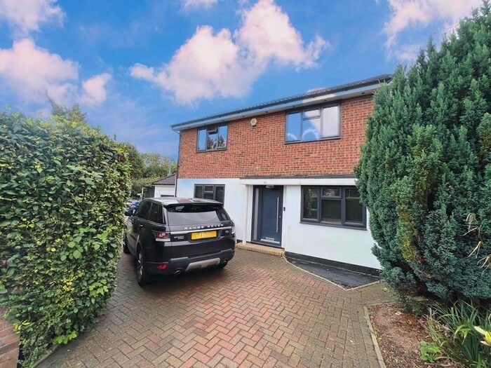 4 Bedroom Detached House To Rent In Hunter Avenue, Shenfield, Brentwood, CM15