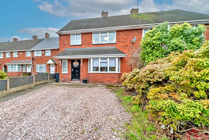 3 Bedroom Semi Detached House For Sale In Pershore Close, Walsall, WS3