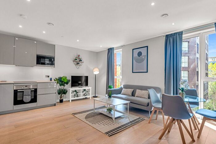 1 Bedroom Flat To Rent In London Borough Of Southwark, SE17