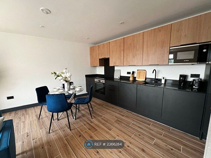 1 Bedroom Flat To Rent In Majestic House, Borehamwood, WD6