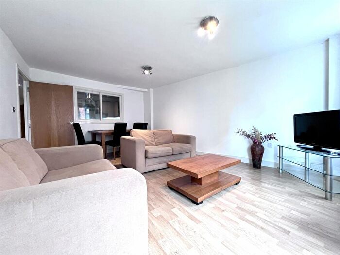 2 Bedroom Apartment To Rent In Waterside Court, St Vincent's Street, B16