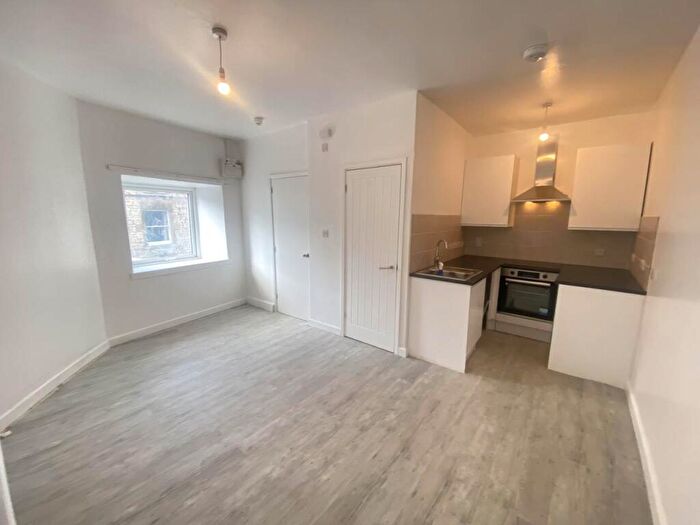 1 Bedroom Flat To Rent In Bath New Road, Radstock, Somerset, BA3