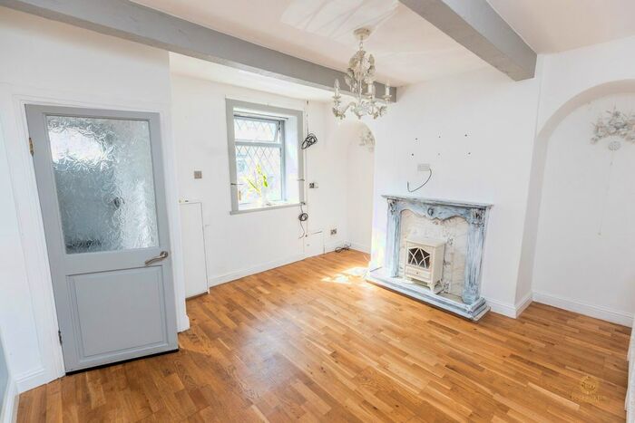 2 Bedroom Cottage For Sale In , Dover Street, Darwen, BB3