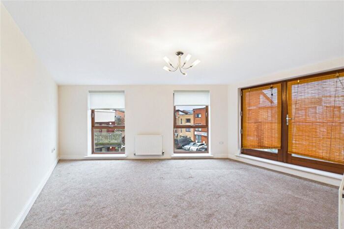 2 Bedroom Apartment To Rent In Commonwealth Drive, Three Bridges, Crawley, West Sussex, RH10