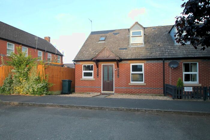 2 Bedroom Semi-Detached House To Rent In Westmoreland Mews, Shrewsbury, SY1