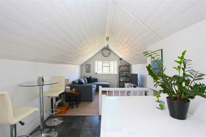 2 Bedroom Apartment To Rent In Moreton Road, South Croydon, CR2