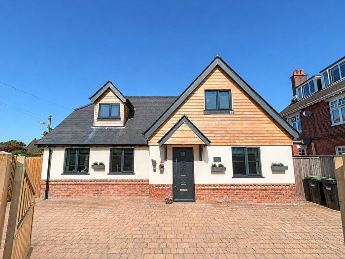 3 Bedroom Detached House For Sale In Eastbank Road, Brockenhurst, SO42
