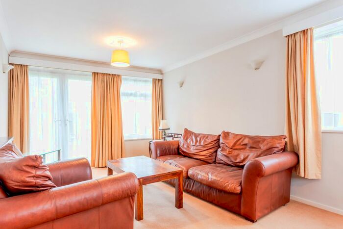 2 Bedroom Flat To Rent In Haslemere Avenue, London W7