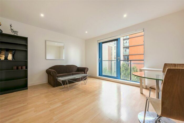 1 Bedroom Flat To Rent In Western Gateway, Silvertown, E16