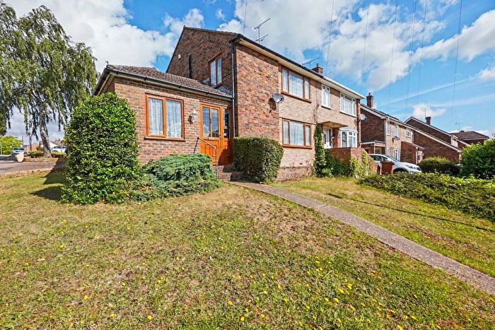4 Bedroom Semi-Detached House For Sale In Lonsdale Drive, Rainham, ME8