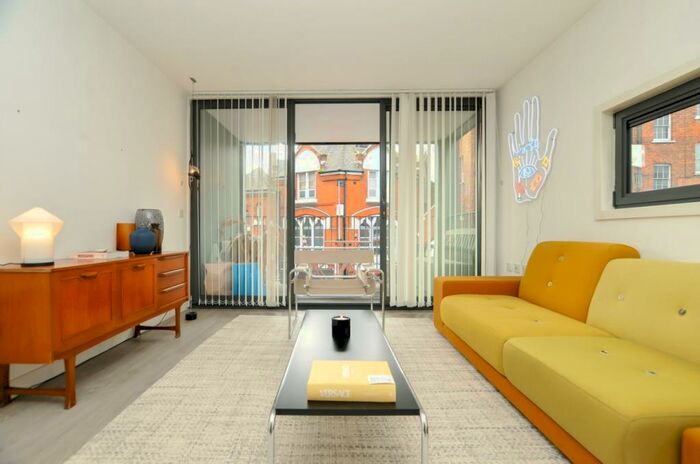 2 Bedroom Flat To Rent In Northwold Road, Stoke Newington, N16