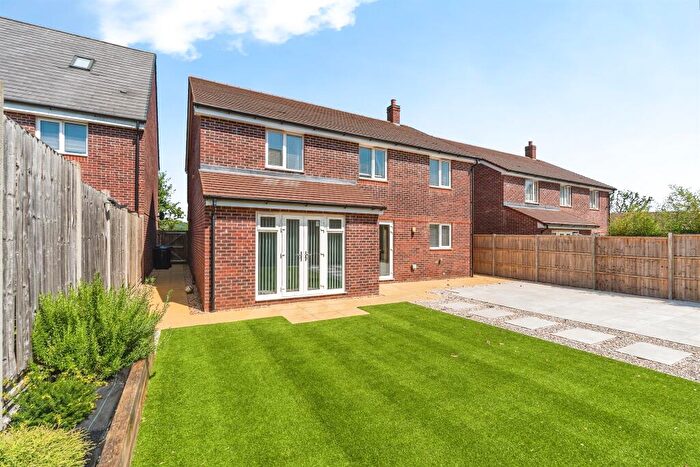 5 Bedroom Detached House For Sale In Harrison Way, Rownhams, Southampton, SO16