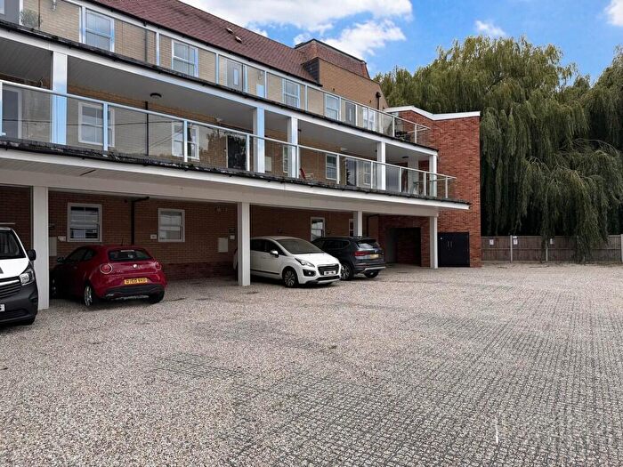 2 Bedroom Apartment For Sale In Anchor Lane, Heybridge, CM9