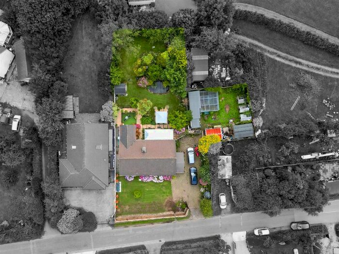 3 Bedroom Detached Bungalow For Sale In Horsedowns Road, Leedstown, Hayle, TR27