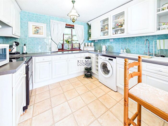 3 Bedroom Terraced House For Sale In Larkspur Close, South Ockendon, RM15