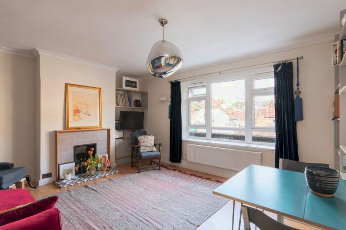 2 Bedroom Flat To Rent In Great Suffolk Street, London, SE1