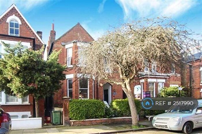 2 Bedroom Flat To Rent In Templar Street, London, SE5