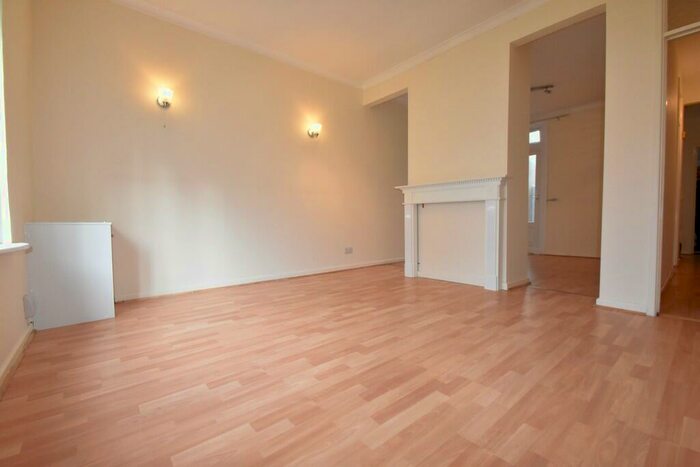 3 Bedroom Terraced House To Rent In Twyford Avenue, Portsmouth, PO2